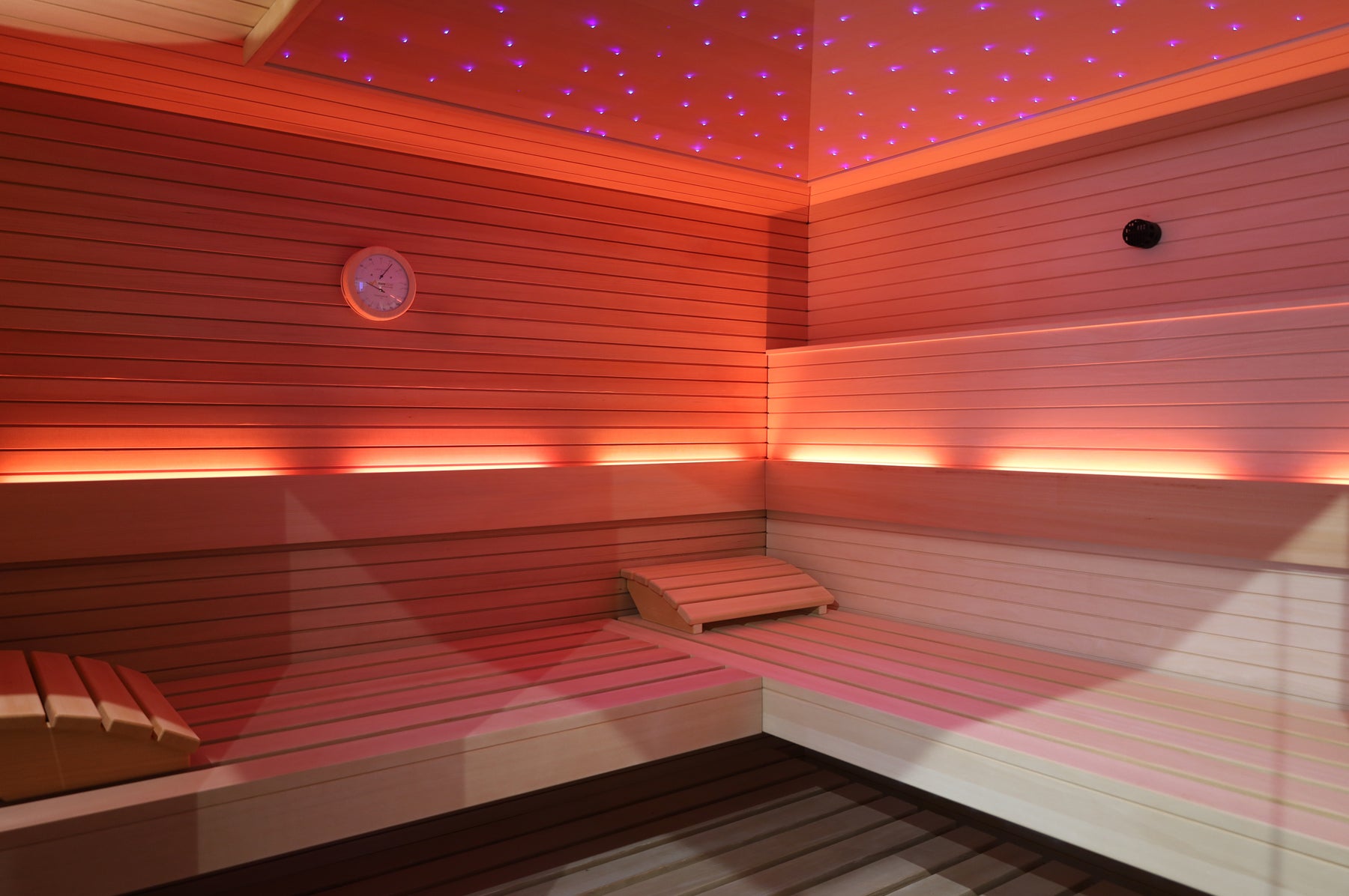 Sauna Sale, Saunamodell Classica mit Farblicht und Sternenhimmel