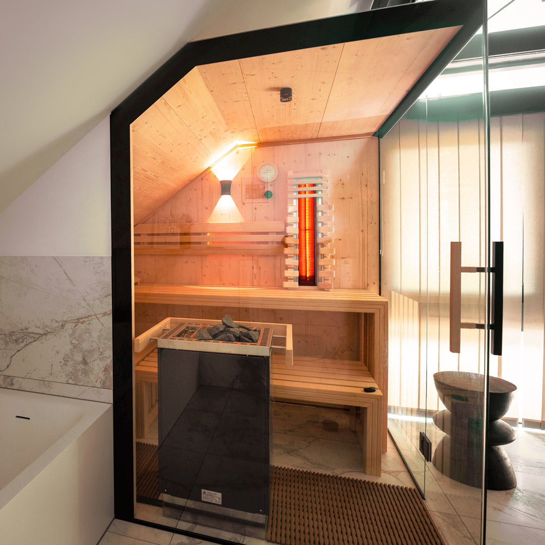 Infrarotlicht integriert in Sauna
