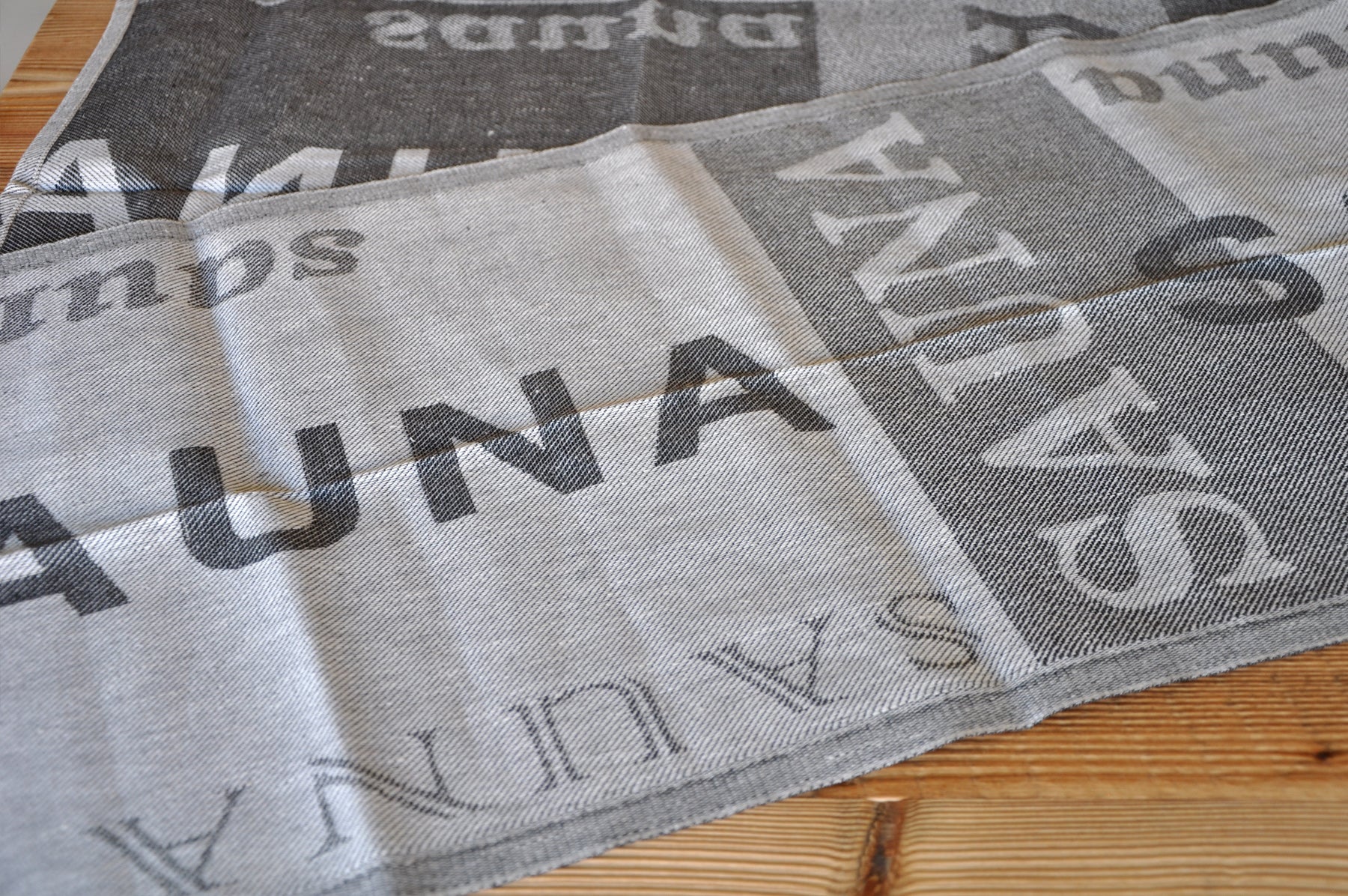 Sitzhandtuch mit Schrift Sauna